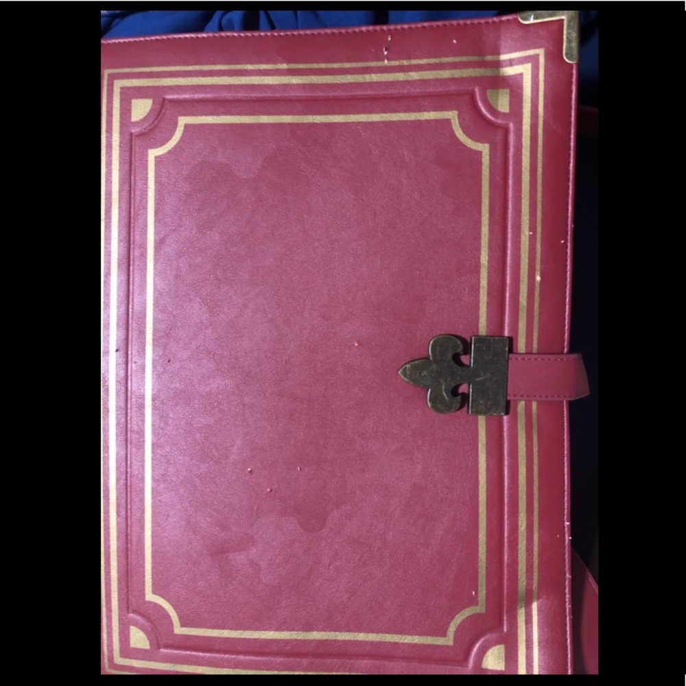 Thinkgeek Olde Book Purse
